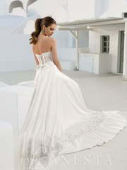 Свадебное платье Bessi. Силуэт Прямое. Цвет Белый / Молочный. Вид 2