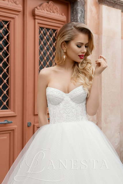 Свадебное платье Sharlotta. Силуэт Пышное. Цвет Белый / Молочный. Вид 3