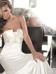 Свадебное платье Duchess. Силуэт Прямое. Цвет Белый / Молочный. Вид 1