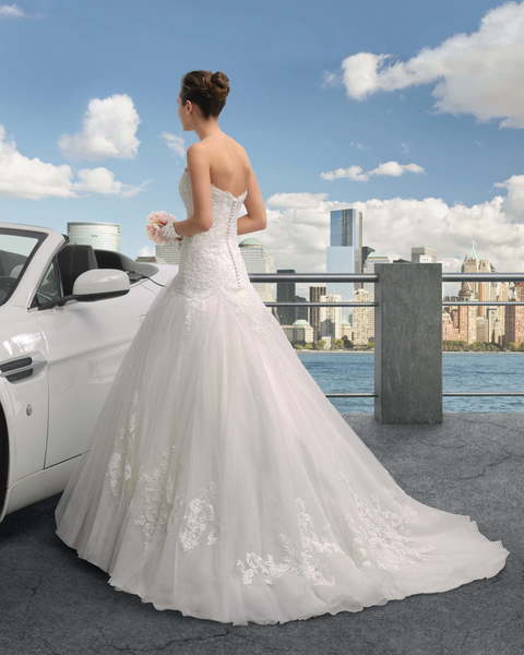 Свадебное платье Rasgo. Силуэт Пышное. Цвет Белый / Молочный. Вид 2