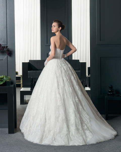 Свадебное платье Rosina. Силуэт Пышное. Цвет Айвори / Капучино, Белый / Молочный. Вид 2