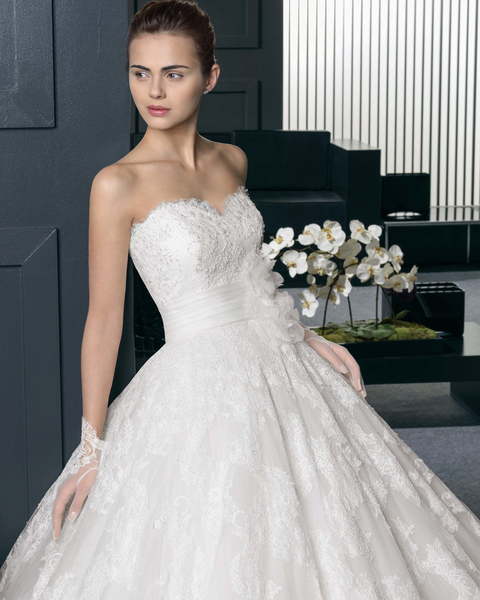 Свадебное платье Rosina. Силуэт Пышное. Цвет Айвори / Капучино, Белый / Молочный. Вид 3