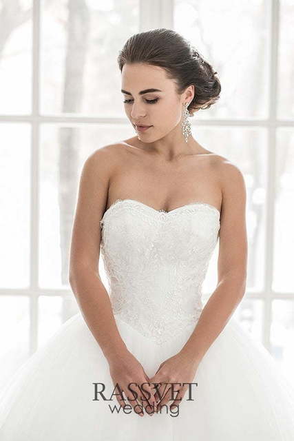 Свадебное платье Всеслава. Силуэт Пышное. Цвет Белый / Молочный. Вид 3