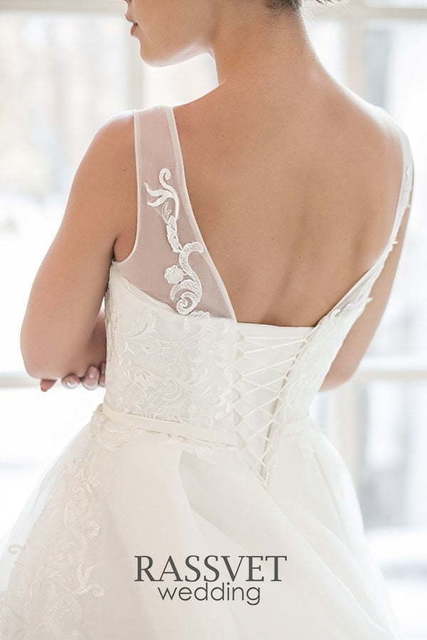 Свадебное платье Констанция. Силуэт Пышное. Цвет Айвори / Капучино, Белый / Молочный. Вид 6