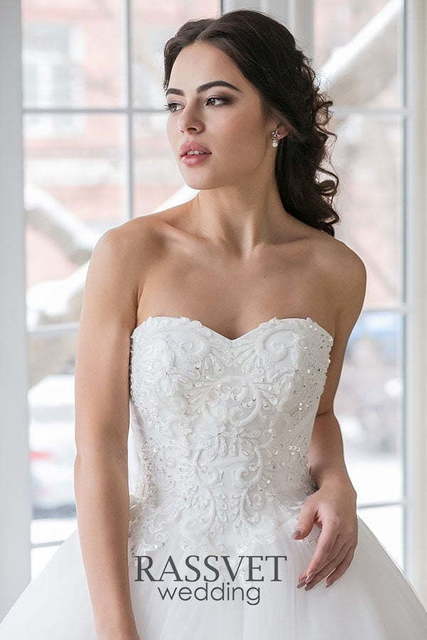 Свадебное платье Тиффани. Силуэт Пышное. Цвет Белый / Молочный. Вид 3