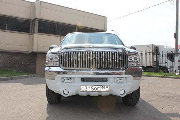 Лимузина Форд Экскершн до 28 чел. от ЛимоФаворит 3