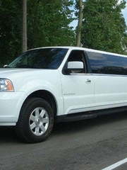 Лимузин Линкольн Навигатор до 20 чел. от ЛимоФаворит 1