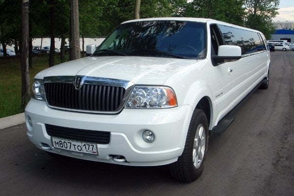 Лимузин Линкольн Навигатор до 20 чел. от ЛимоФаворит 4