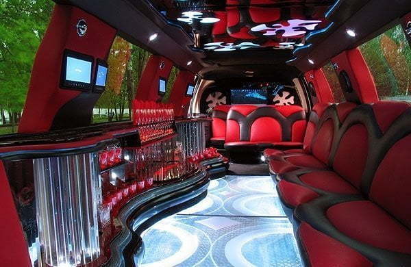 Лимузин Линкольн Навигатор до 20 чел. от ЛимоФаворит 6