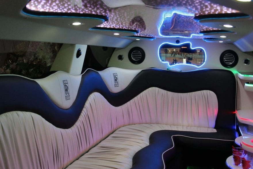 Лимузин Крайслер в стиле Роллс-Ройс до 10 чел. от ЛимоФаворит 2