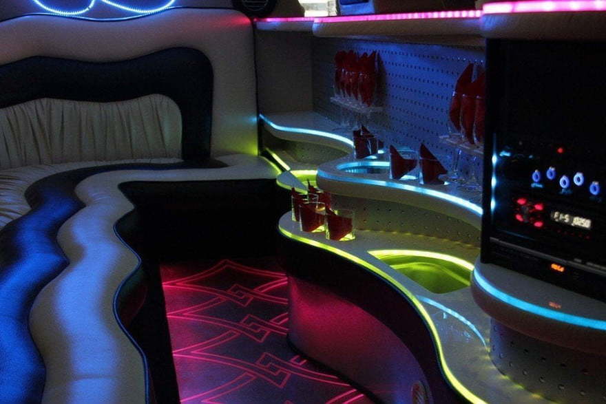 Лимузин Крайслер до 10 чел. от ЛимоФаворит 2