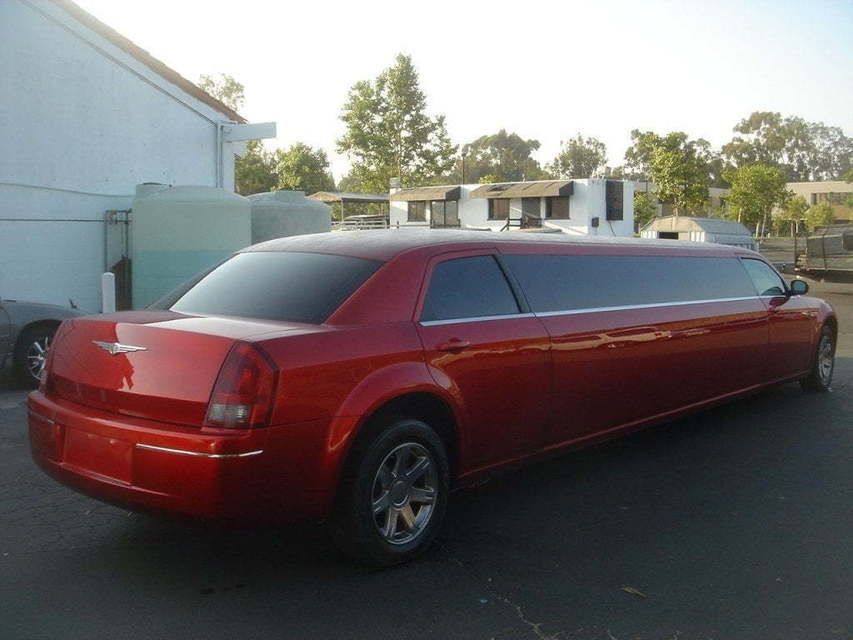 Красный лимузин Крайслер до 10 чел. от ЛимоФаворит 4