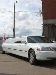 Лимузин Линкольн Таункар Стрейч до 14 чел. от ЛимоФаворит 1
