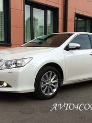 Тойота Камри V50 белого цвета до 4 чел. от Avto4corp 1