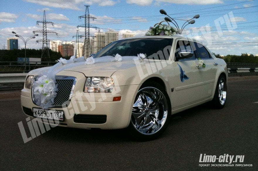 Крайслер 300С до 4 чел., 2012 г. от Limo City 1