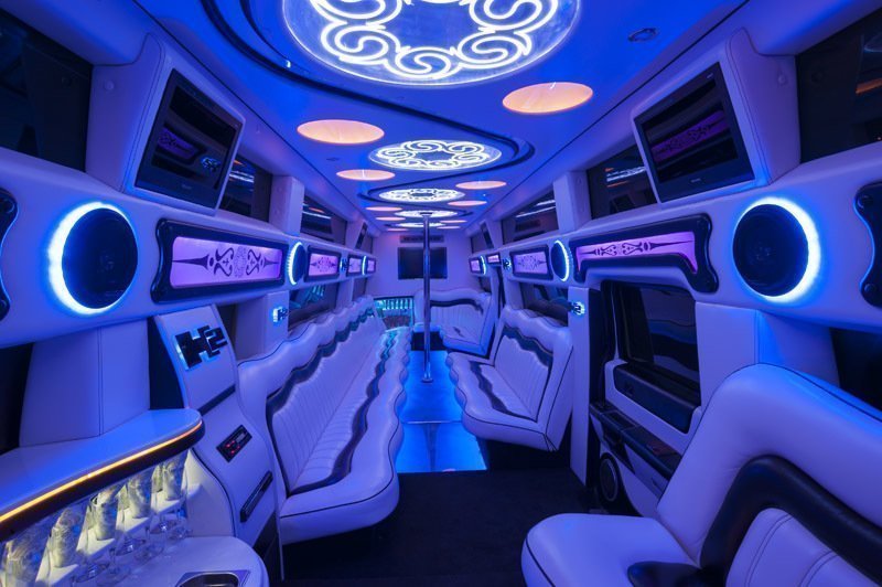 Хаммер в полный рост до 28 чел. от ЛимоФаворит 2