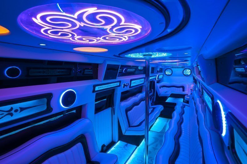 Хаммер в полный рост до 28 чел. от ЛимоФаворит 6