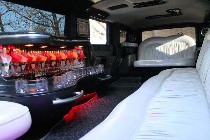 Лимузин Хаммер  до 15 чел. от ЛимоФаворит 4
