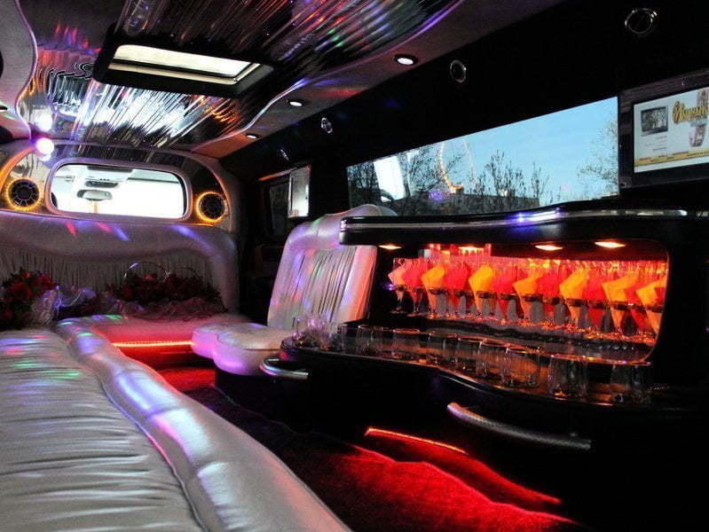 Лимузин Хаммер  до 15 чел. от ЛимоФаворит 6