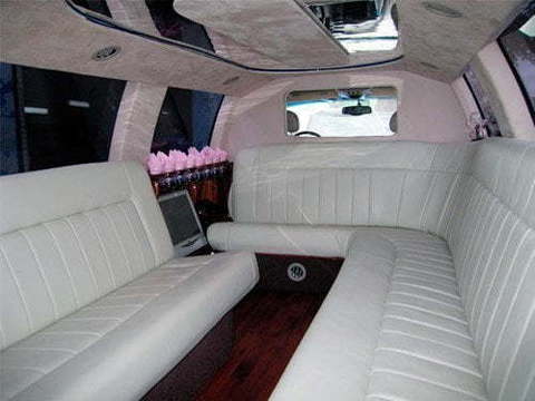 Лимузин Линкольн Навигатор до 20 чел. от ЛимоФаворит 3