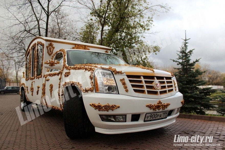 Кадиллак Эскайлед до 6 чел., 2011 г. от Limo City 8