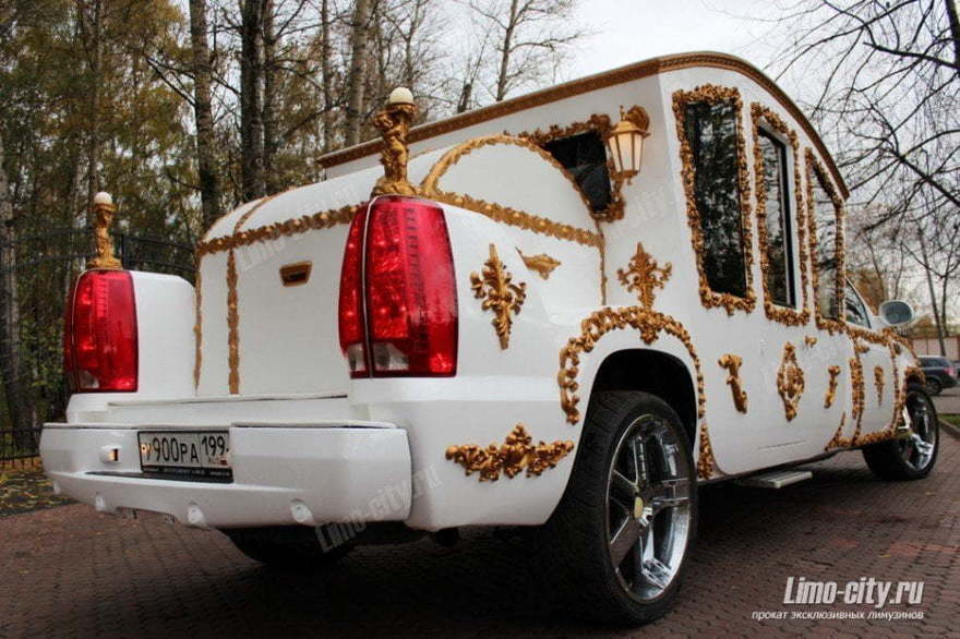 Кадиллак Эскайлед до 6 чел., 2011 г. от Limo City 9