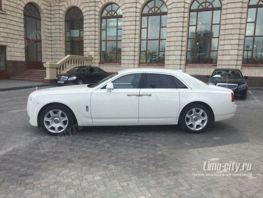 Роллс-Ройс до 4 чел., 2013 г. от Limo City 11