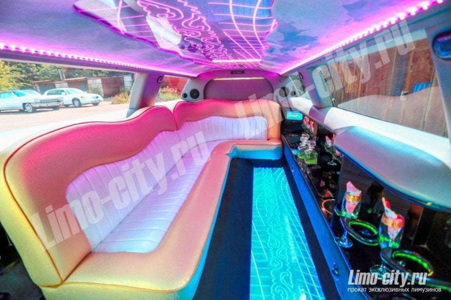 Лимузин Экскалибур фантом Айвери до 12 чел., 2015 г. от Limo City 13