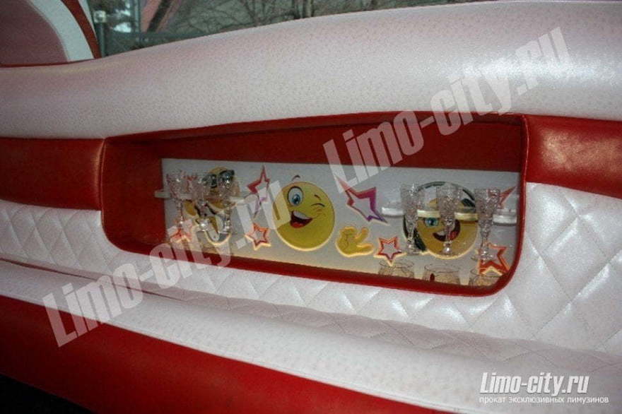 Кадиллак Эскалейд до 28 чел., 2013 г. от Limo City 5