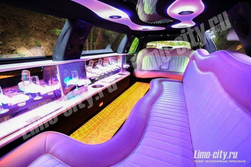 Лимузин Экскалибур фантом Мальвина до 12 чел., 2014 г. от Limo City 6