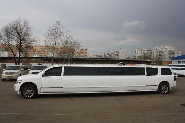Лимузин Инфинити до 20 чел. от ЛимоФаворит 4