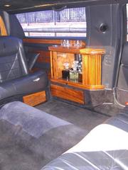 Линкольн Таункар черного цвета до 7 чел. от ЛимоФаворит 2