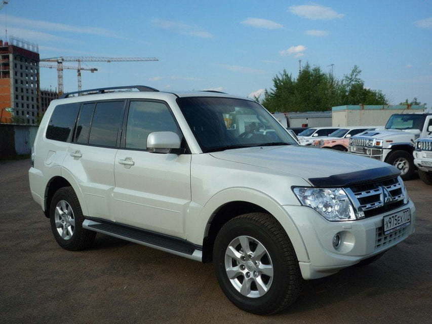 Mitsubishi Pajero до 4 чел., 2015 г. от Limo City 1