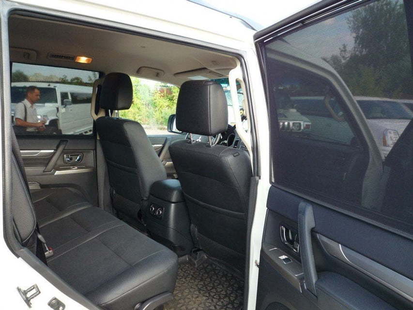 Mitsubishi Pajero до 4 чел., 2015 г. от Limo City 2
