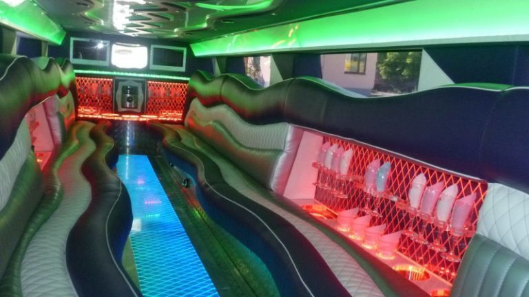 Лимузин Хаммер до 28 чел. от ЛимоФаворит 2