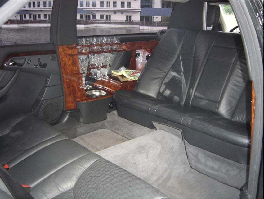 Мерседес S 220 пульман черного цвета до 6 чел. от ЛимоФаворит 2