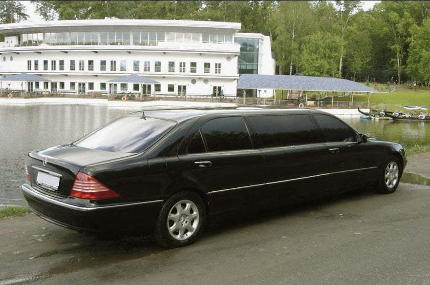 Мерседес S 220 пульман черного цвета до 6 чел. от ЛимоФаворит 5