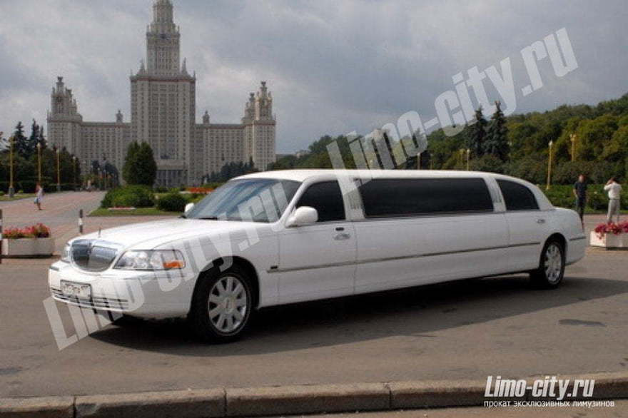 Линкольн Таун кар до 11 чел., 2007 г. от Limo City 1