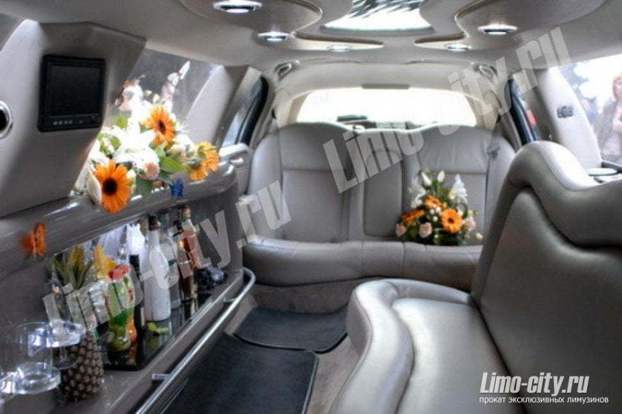 Линкольн Таун кар до 11 чел., 2007 г. от Limo City 2