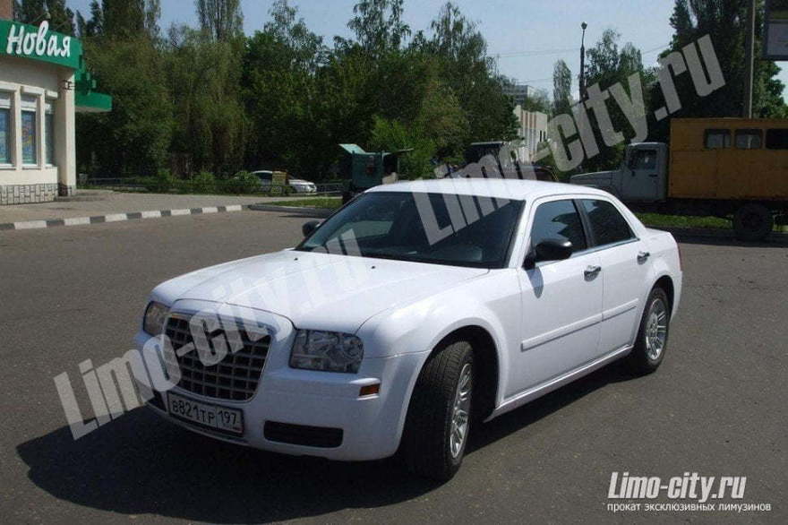 Крайслер 300С до 4 чел., 2011 г. от Limo City 5