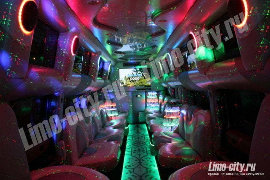 MEGA Хаммер H2 BUSS до 30 чел., 2012 г. от Limo City 10