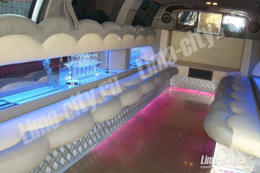 Форд Экскёршн Гламур до 18 чел., 2009 г. от Limo City 2