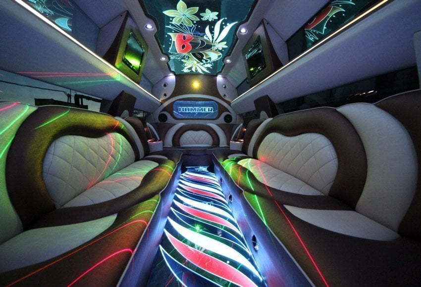 Высокий лимузин Хаммер до 32 чел. от ЛимоФаворит 2