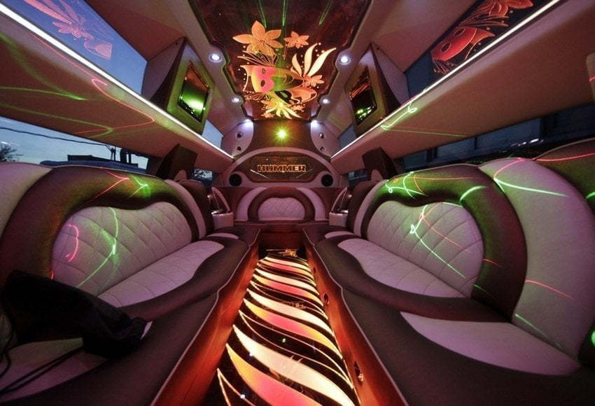 Высокий лимузин Хаммер до 32 чел. от ЛимоФаворит 6