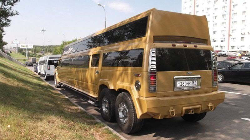 Золотой лимузин Хаммер в полный рост до 28 чел. от ЛимоФаворит 4