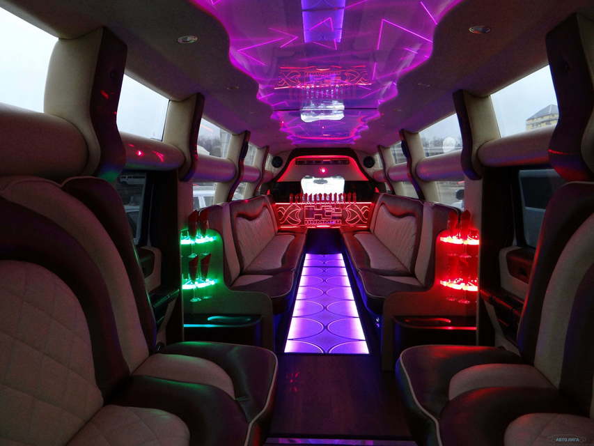 Лимузин с приподнятой крышей Хаммер до 28 чел. от ЛимоФаворит 2