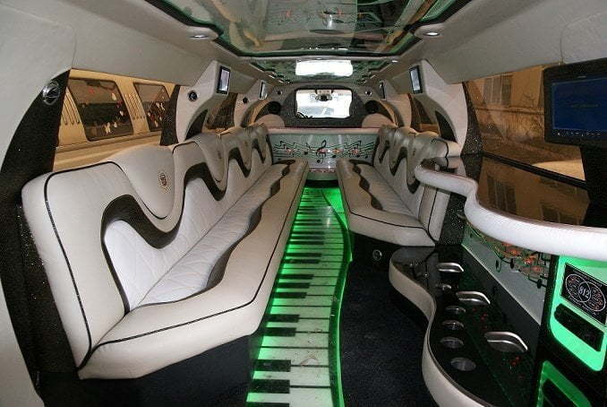 Лимузин Кадиллак Эскалэйд до 25 чел. от ЛимоФаворит 6