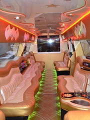 Лимузин Инфинити QX-56 до 28 чел. от ЛимоФаворит 2