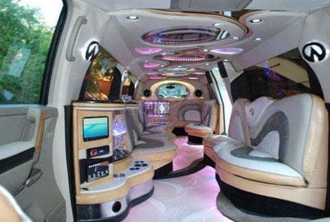 Золотой лимузин Инфинити до 20 чел. от ЛимоФаворит 3