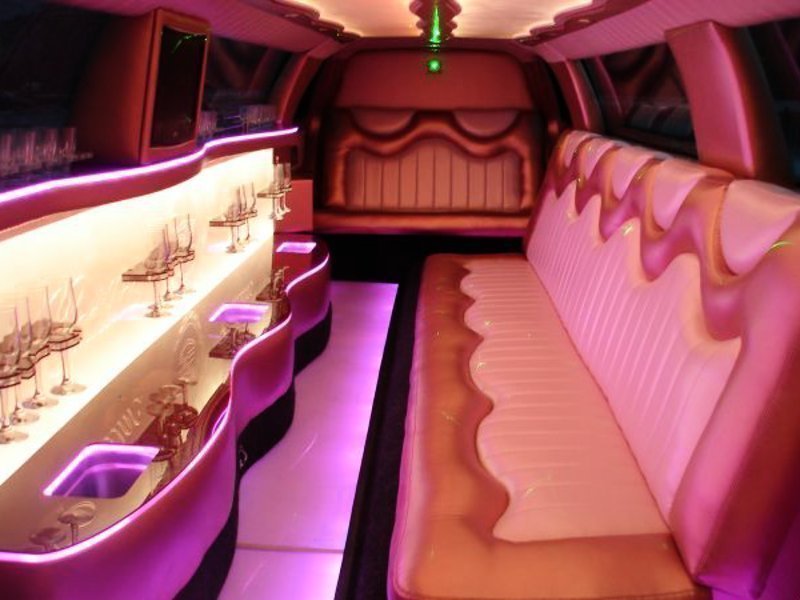 Лимузин Кадиллак SRX до 15 чел. от ЛимоФаворит 2